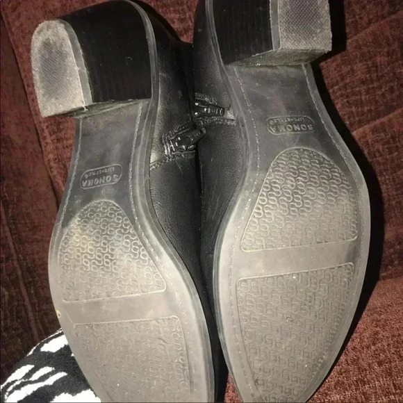 🌟Black Ankle Booties ❤️ - Picture 4 of 5